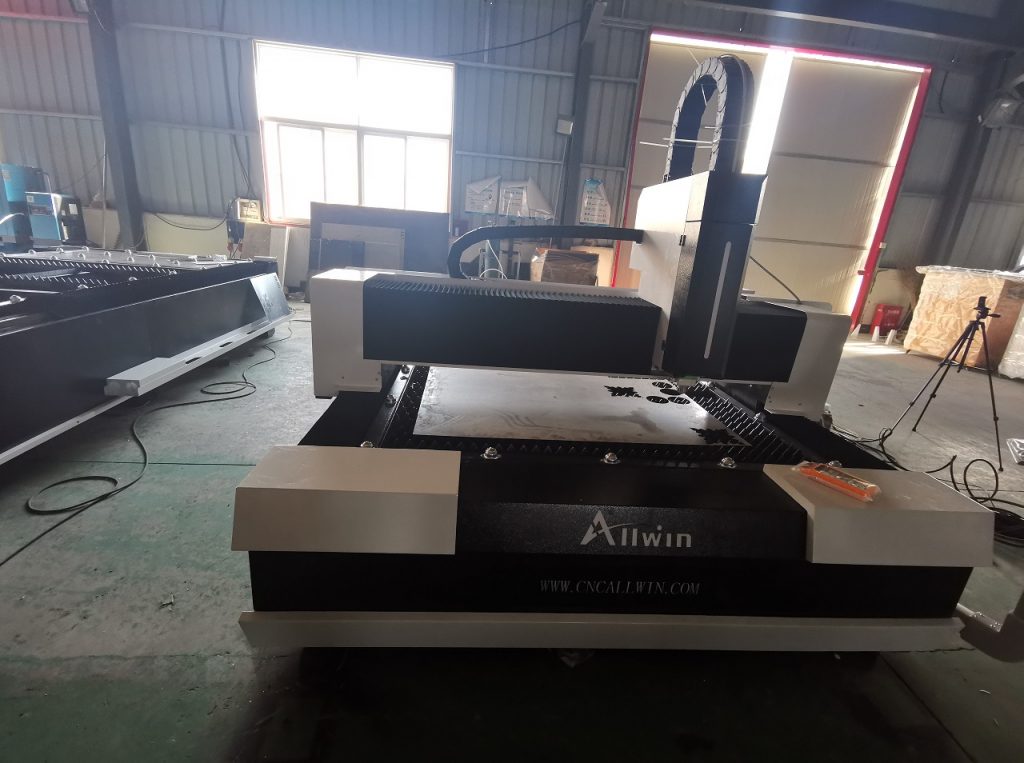 2000W fiber laser cutter